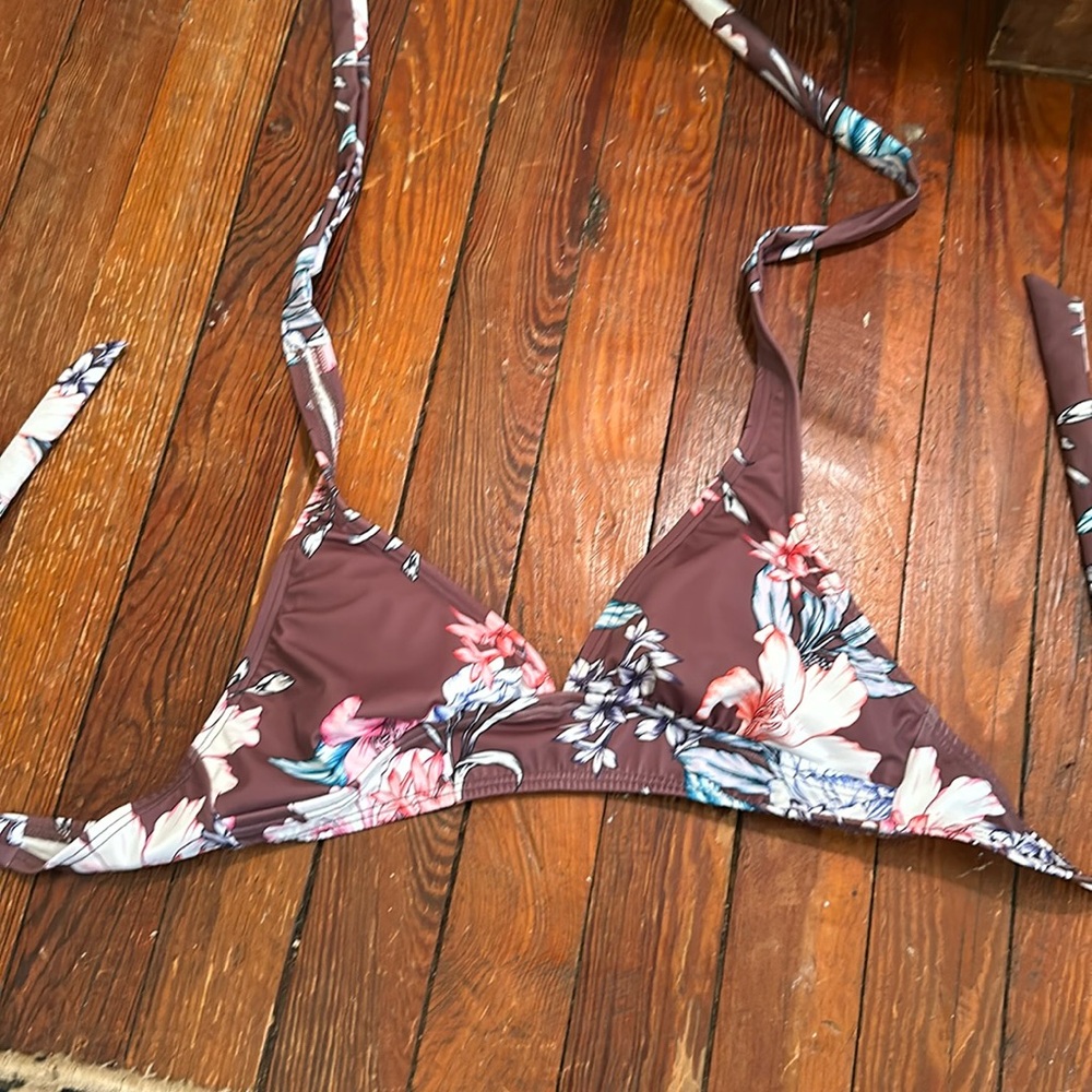 Venus bikini top